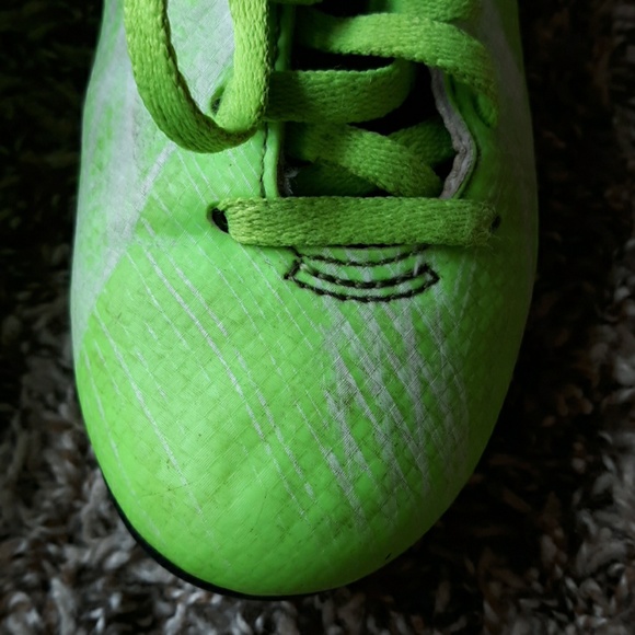 #539Umbro soccer cleats. Size:11K - Picture 2 of 8